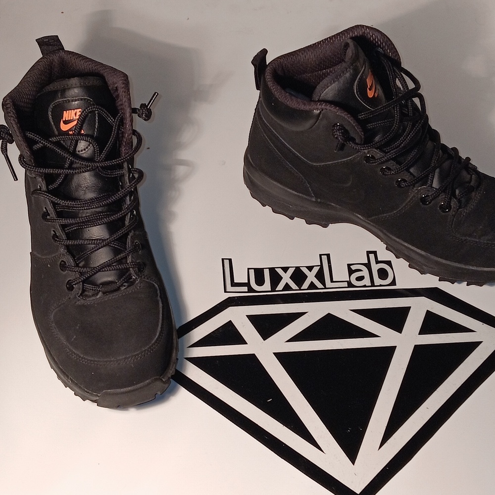 NIKE BOOTS